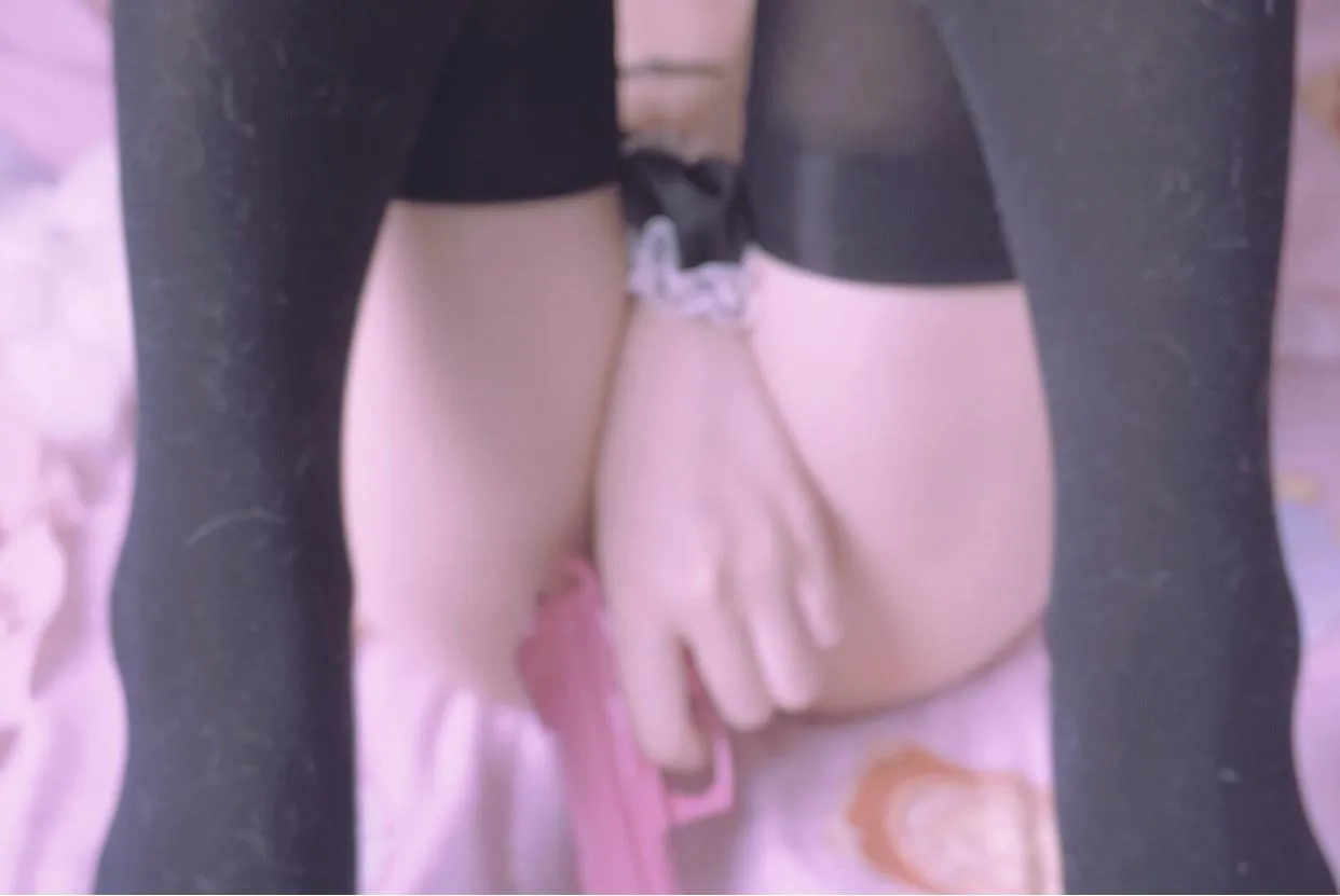 眼酱大魔王w – NO.008 各种杂图合集 [3.15GB]-pr-持枪少女 [17P]插图